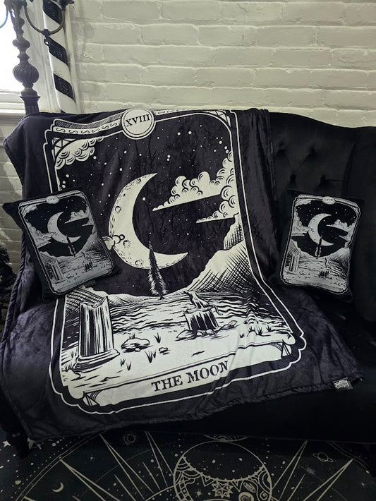 The Moon Tarot Blanket